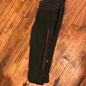 Lululemon crop leggings hunter green/pink sz 10